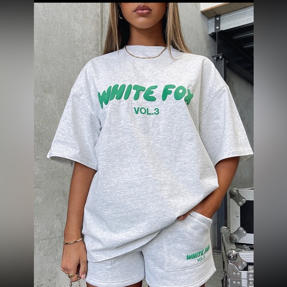 White Fox Boutique Volume 3 Tee Shirt & Biker Shorts - Picture 9 of 16